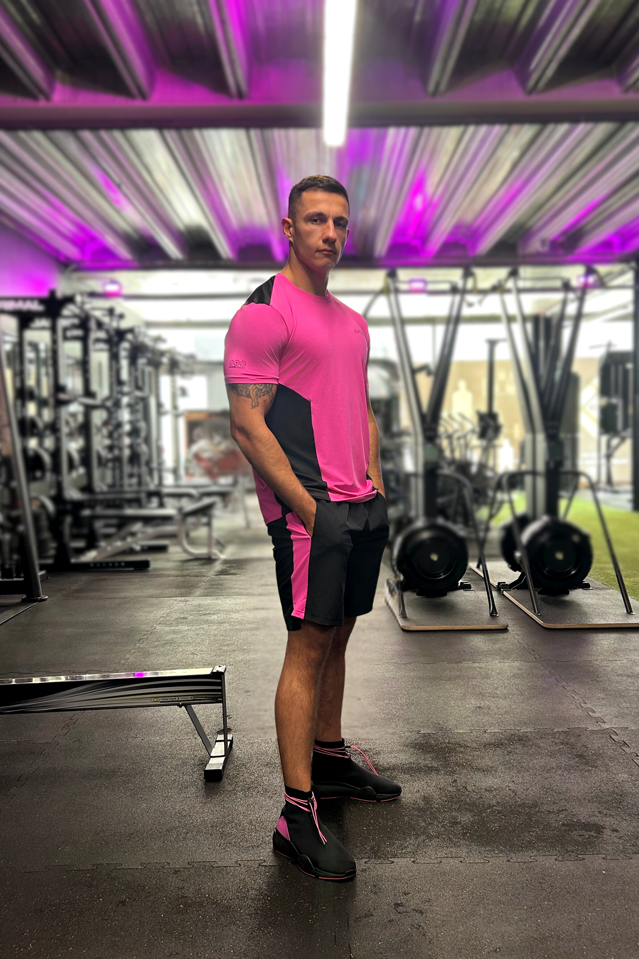 PRECISION TWINSET E IN PINK AND BLACK