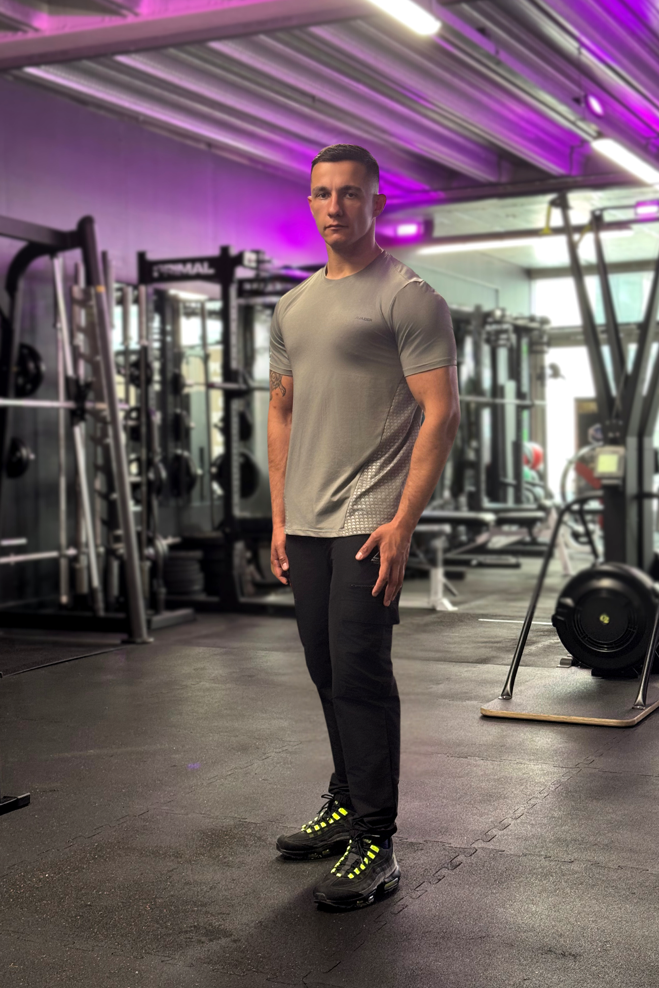 ABOVE ALL V1 T-SHIRT IN GREY