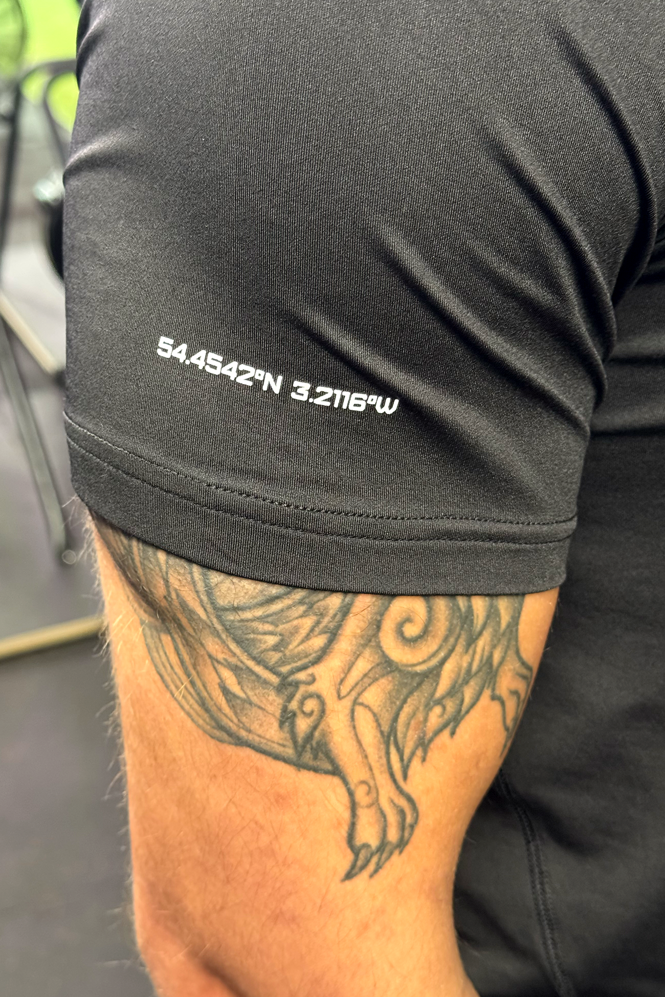 ESSENTIAL V1 T-SHIRT IN BLACK