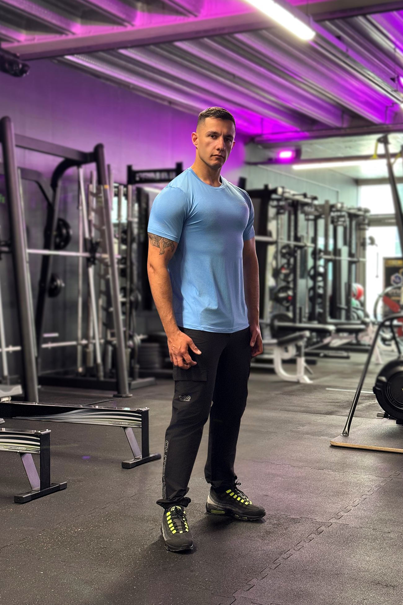 ESSENTIAL V1 T-SHIRT IN SKY