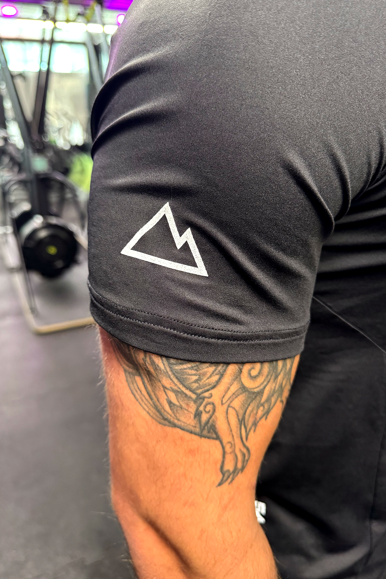 PRECISION V1 T-SHIRT IN BLACK