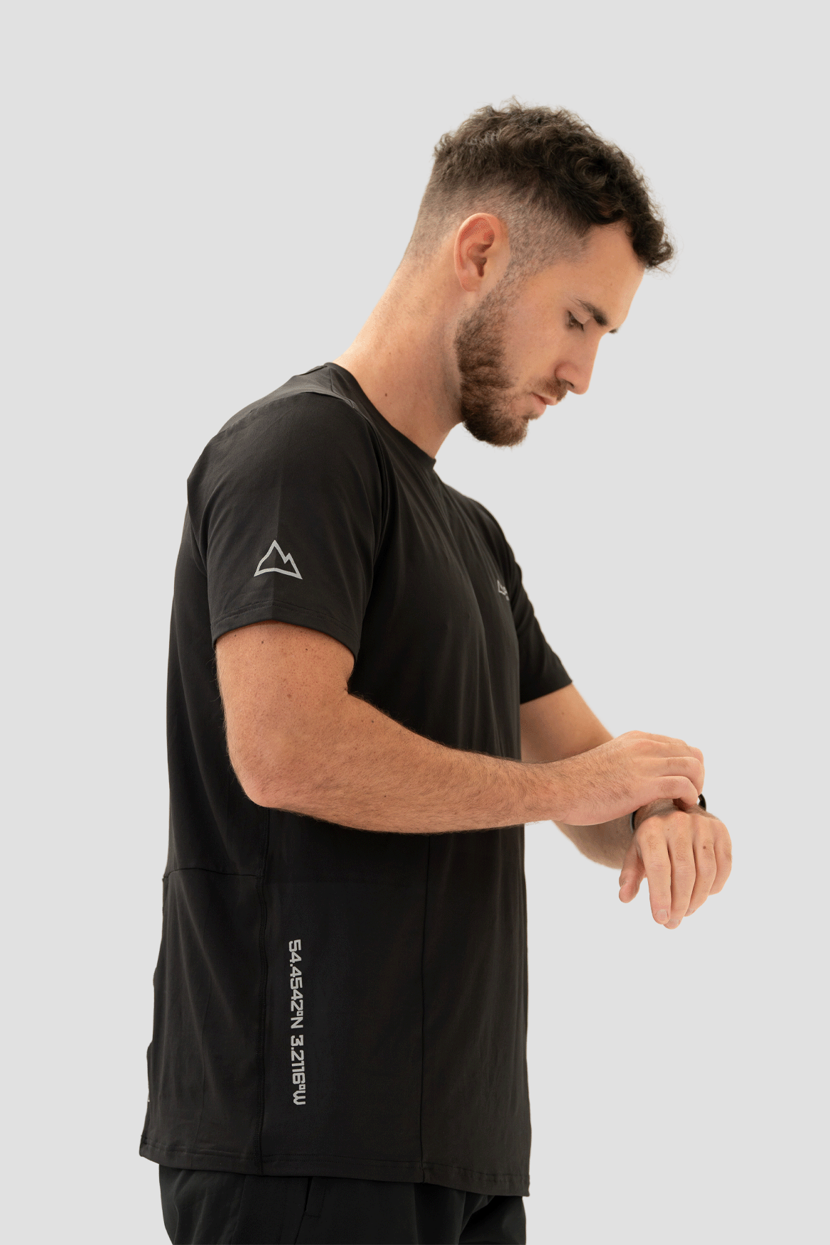 PRECISION V1 T-SHIRT IN BLACK
