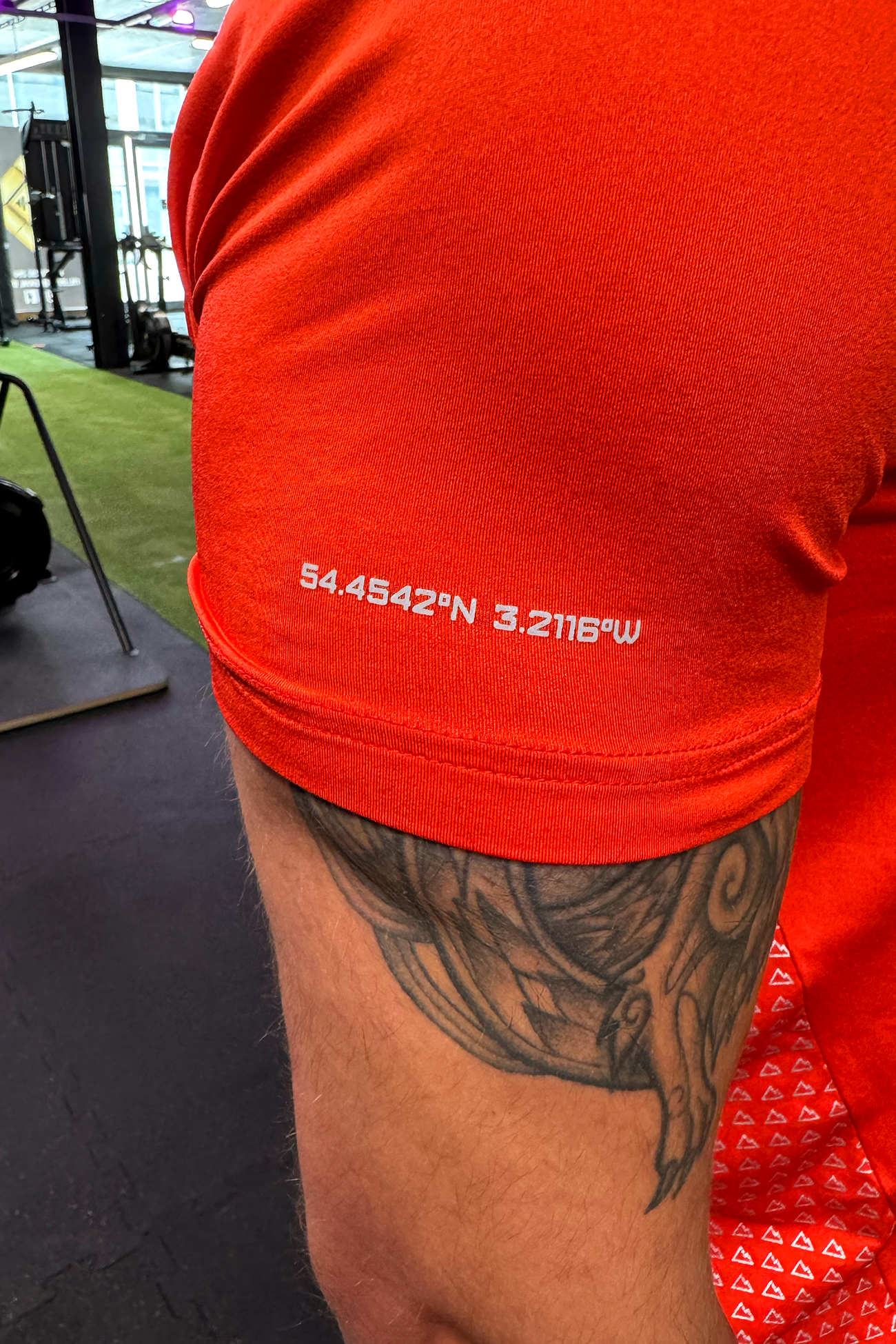 SECOND TO NONE V1 T-SHIRT IN RED