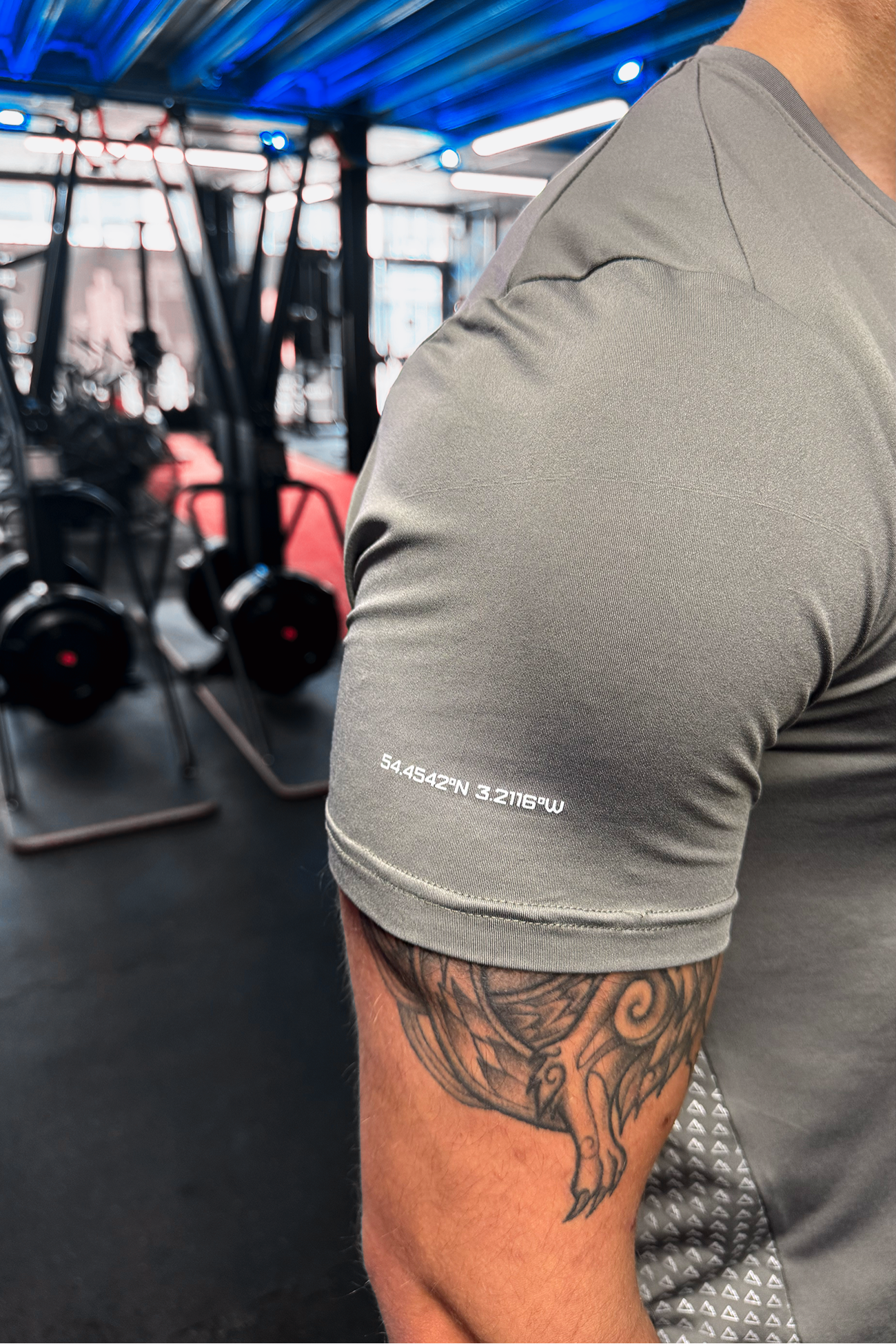 ABOVE ALL V1 T-SHIRT IN GREY