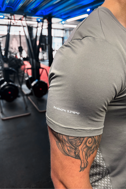 ABOVE ALL V1 T-SHIRT IN GREY