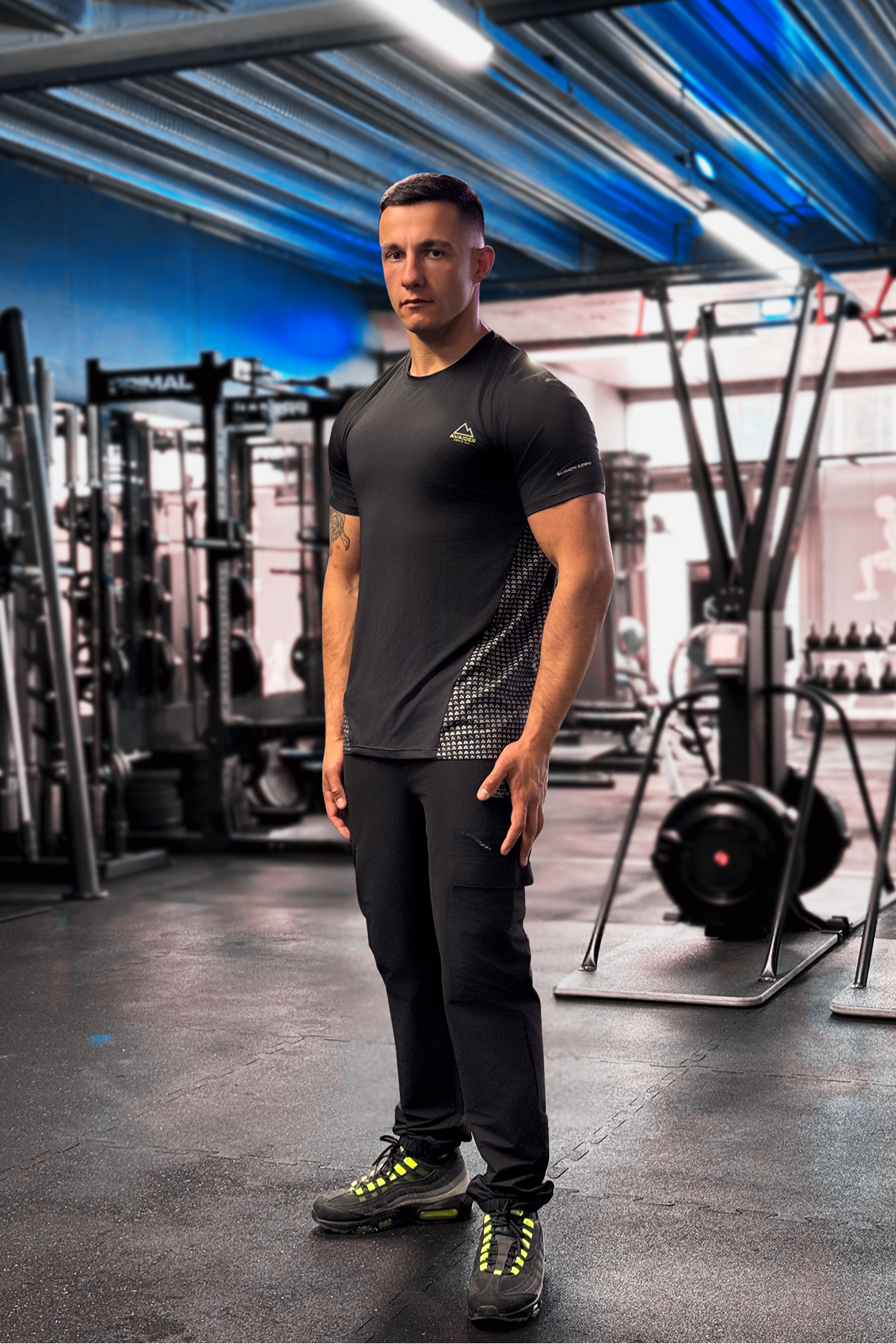 ABOVE ALL V1 T-SHIRT IN BLACK