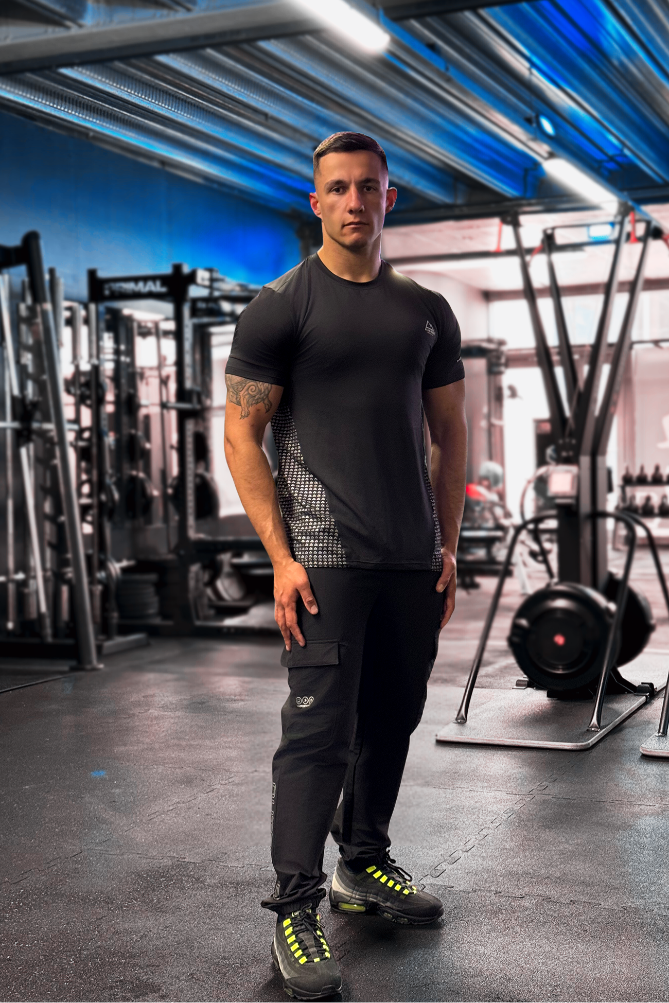 ABOVE ALL V1 T-SHIRT IN BLACK