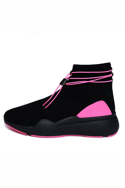 ELLIPSIS GYM SOCK TRAINER IN BLACK AND PINK