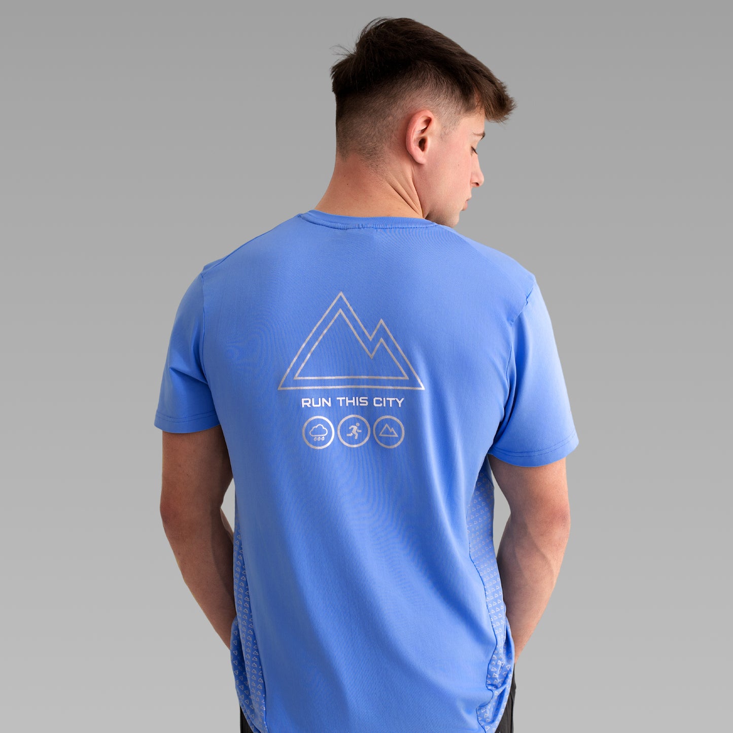 Avaider Run This City V1 T- Shirt In Sky