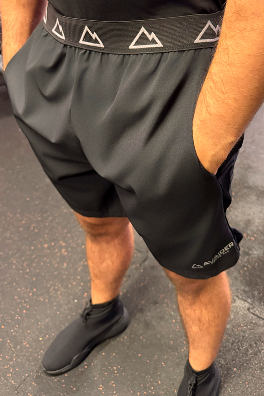 PRECISION SHORTS IN BLACK