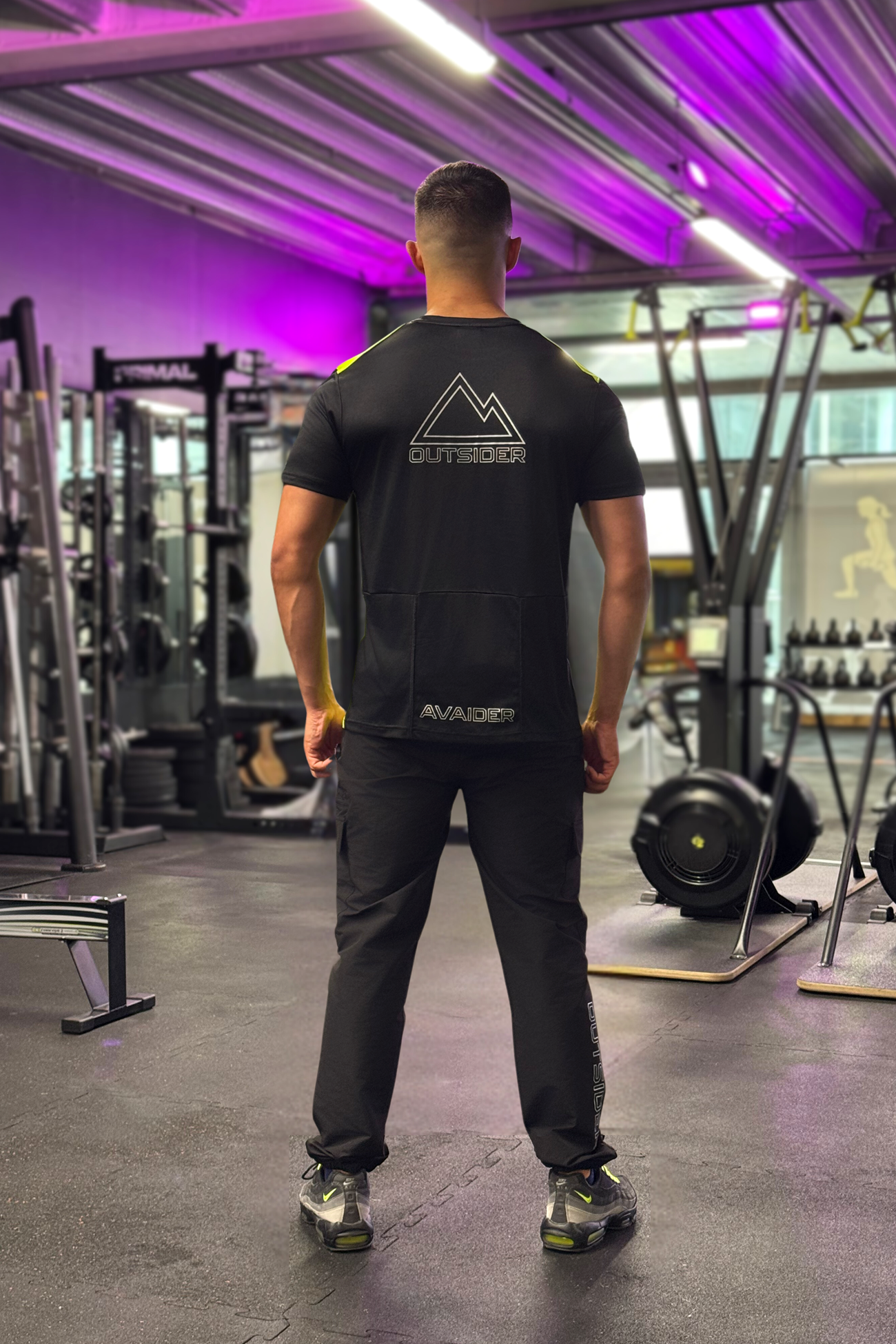 PRECISION V2 OUTSIDER T-SHIRT IN BLACK AND NEON
