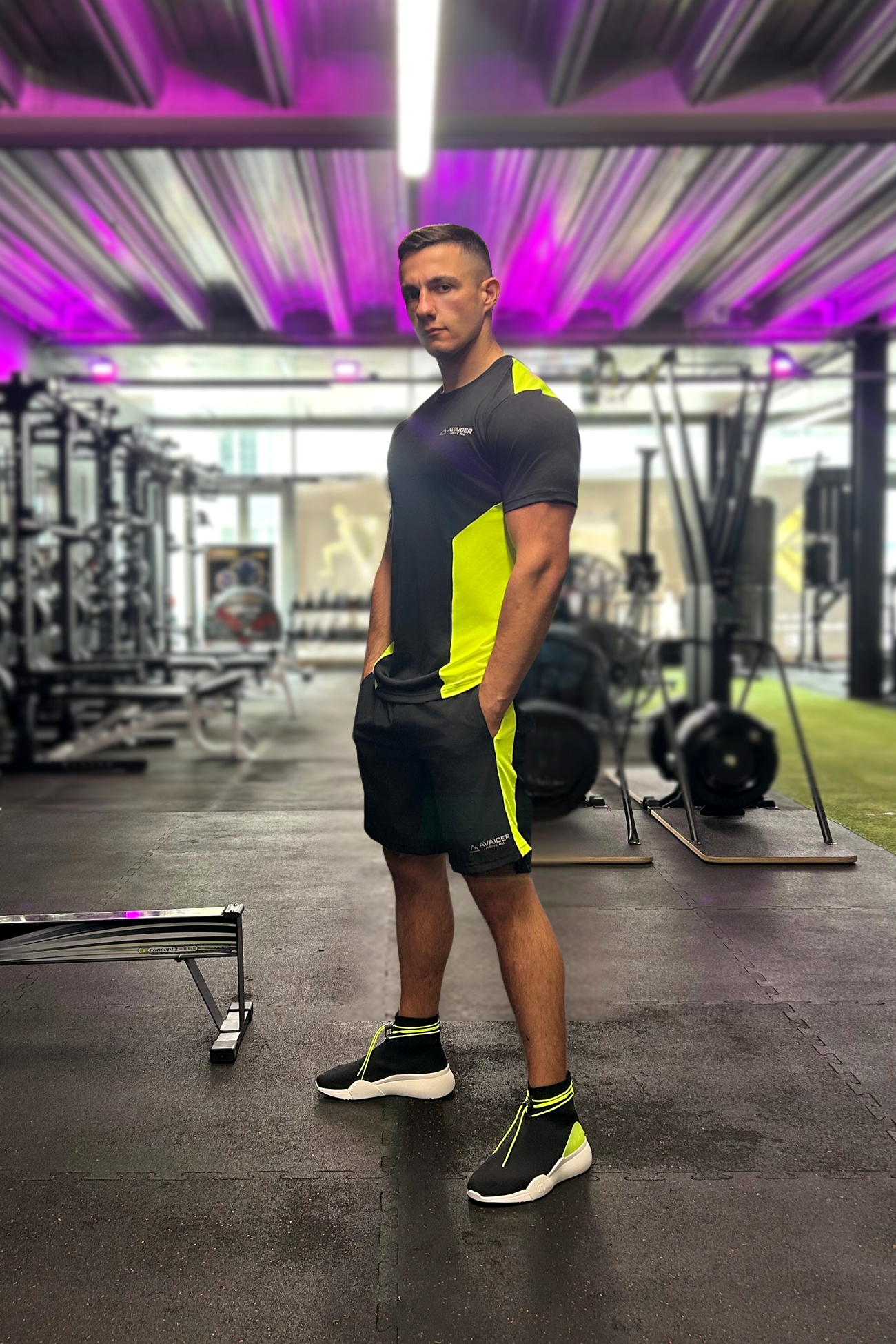 PRECISION TWINSET C IN BLACK AND NEON