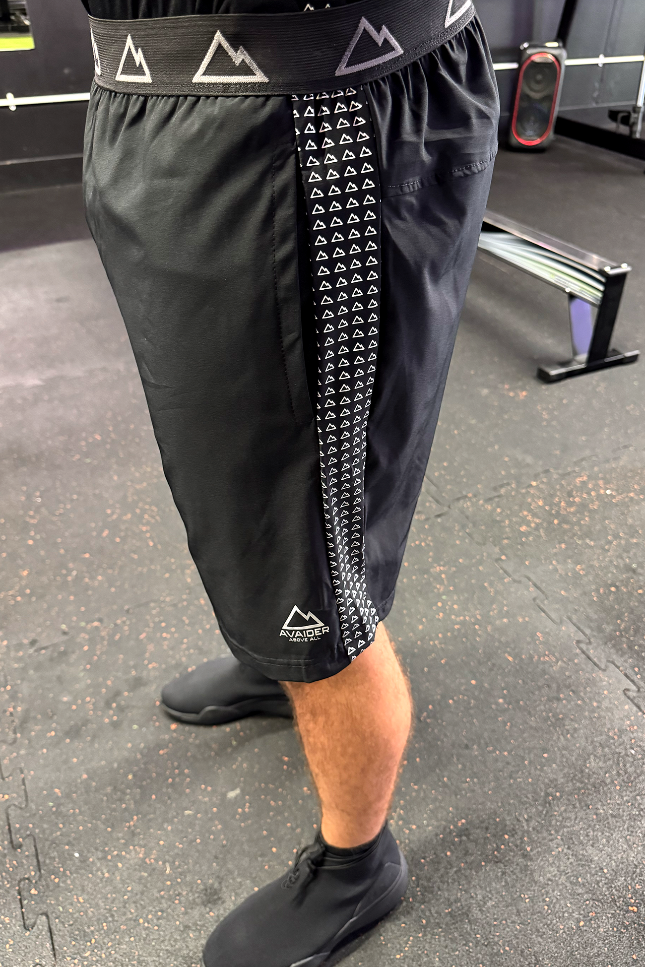 VITAL SHORTS IN BLACK