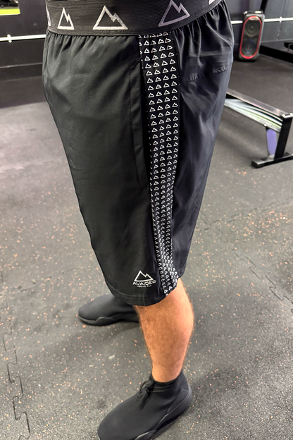 VITAL SHORTS IN BLACK