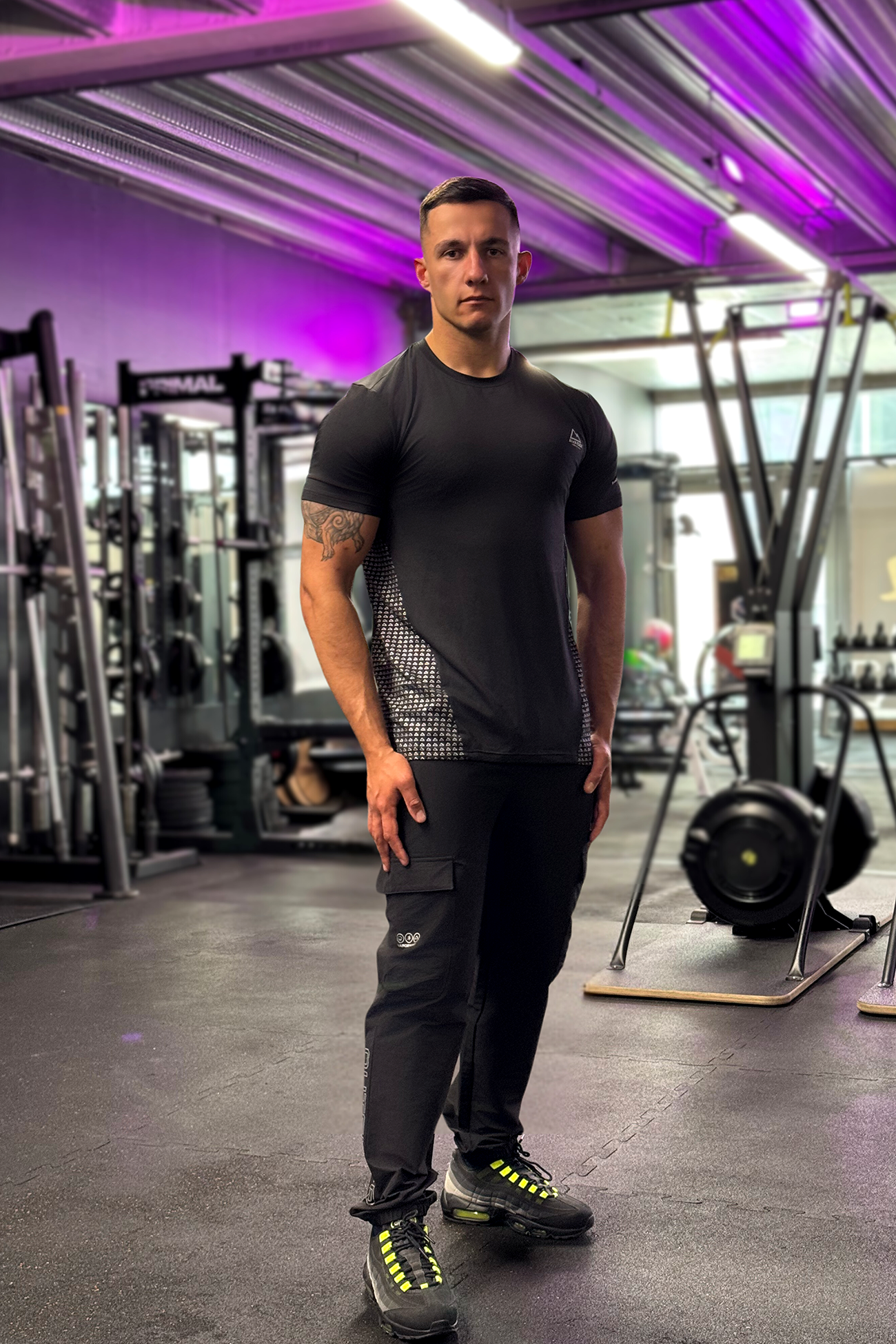 ABOVE ALL V1 T-SHIRT IN BLACK