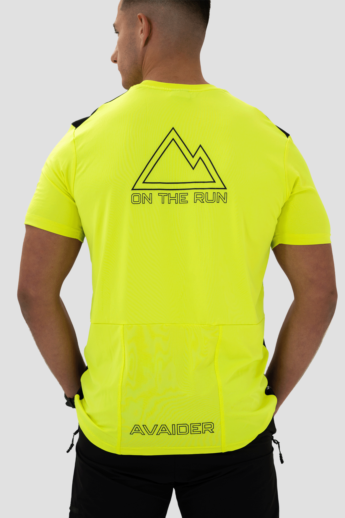 PRECISION V2 ON THE RUN T-SHIRT IN NEON AND BLACK