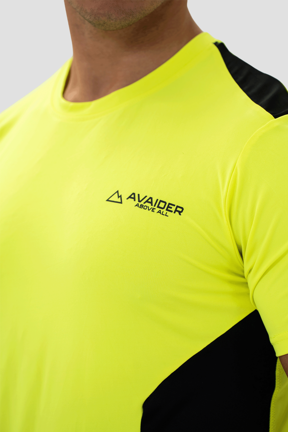 PRECISION V2 ON THE RUN T-SHIRT IN NEON AND BLACK