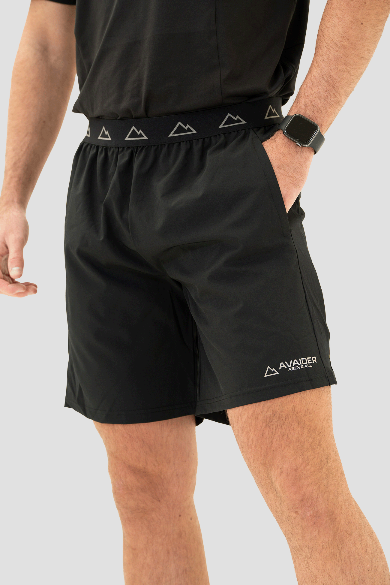 PRECISION SHORTS IN BLACK