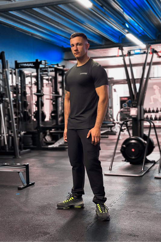 ESSENTIAL V1 T-SHIRT IN BLACK