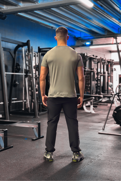 ESSENTIAL V1 T-SHIRT IN GREY