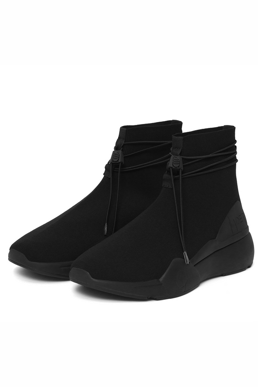 ELLIPSIS GYM SOCK TRAINER IN BLACK